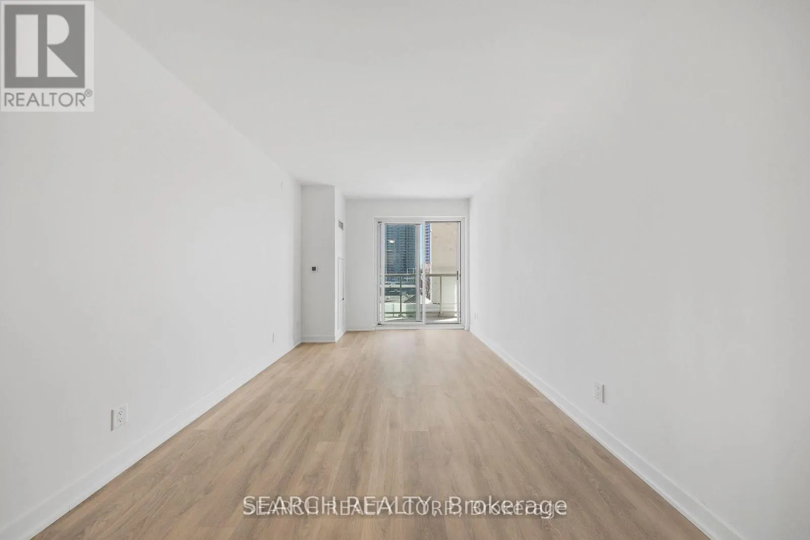 620 - 2033 KENNEDY ROAD