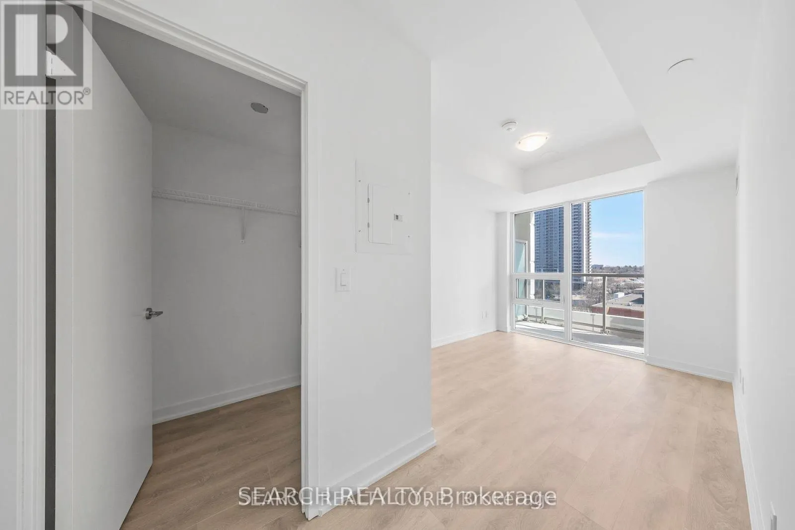 620 - 2033 KENNEDY ROAD