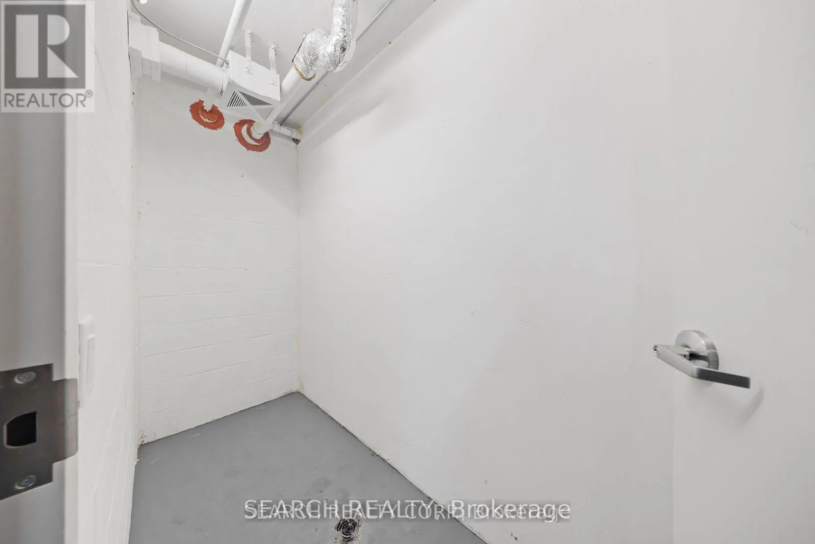 620 - 2033 KENNEDY ROAD