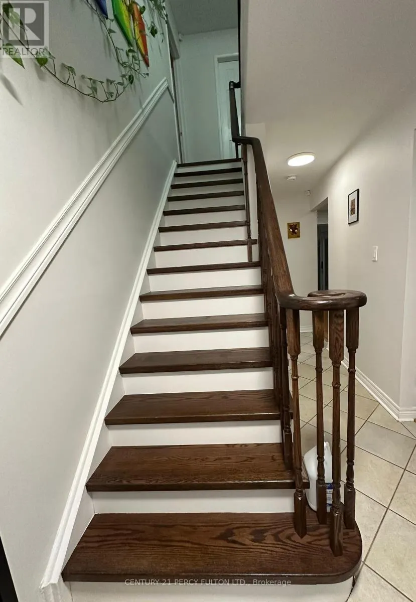 30 HARBORD CRESCENT