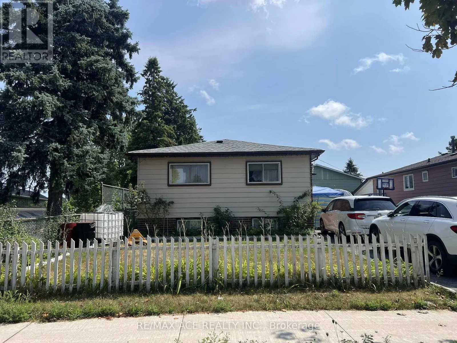 33 CROW TRAIL