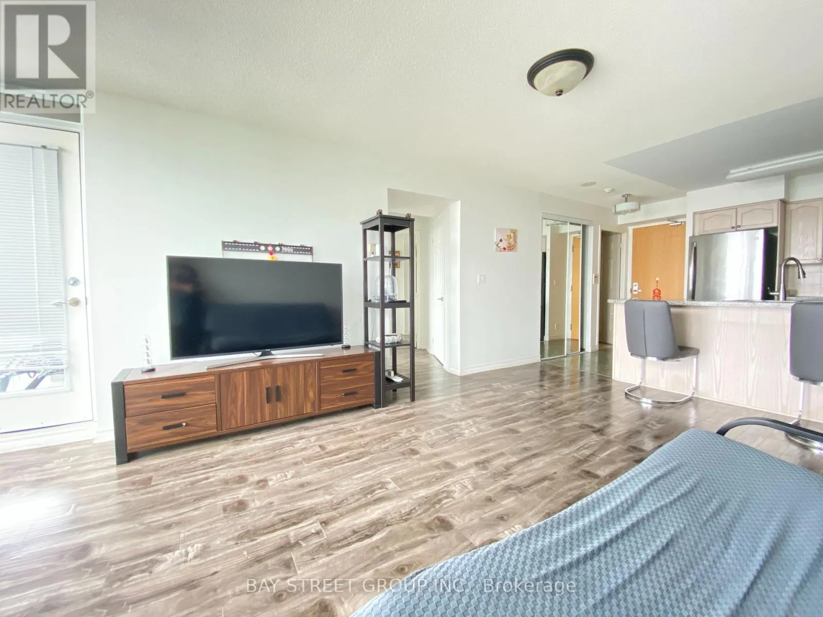 1206 - 68 GRANGEWAY AVENUE E