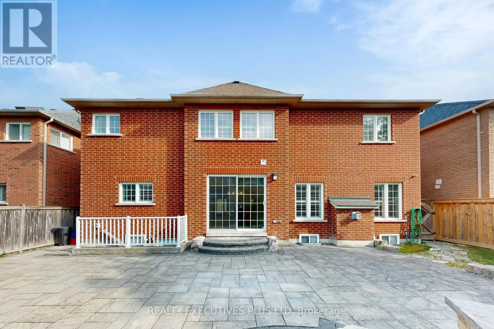 29 WESTON CRESCENT