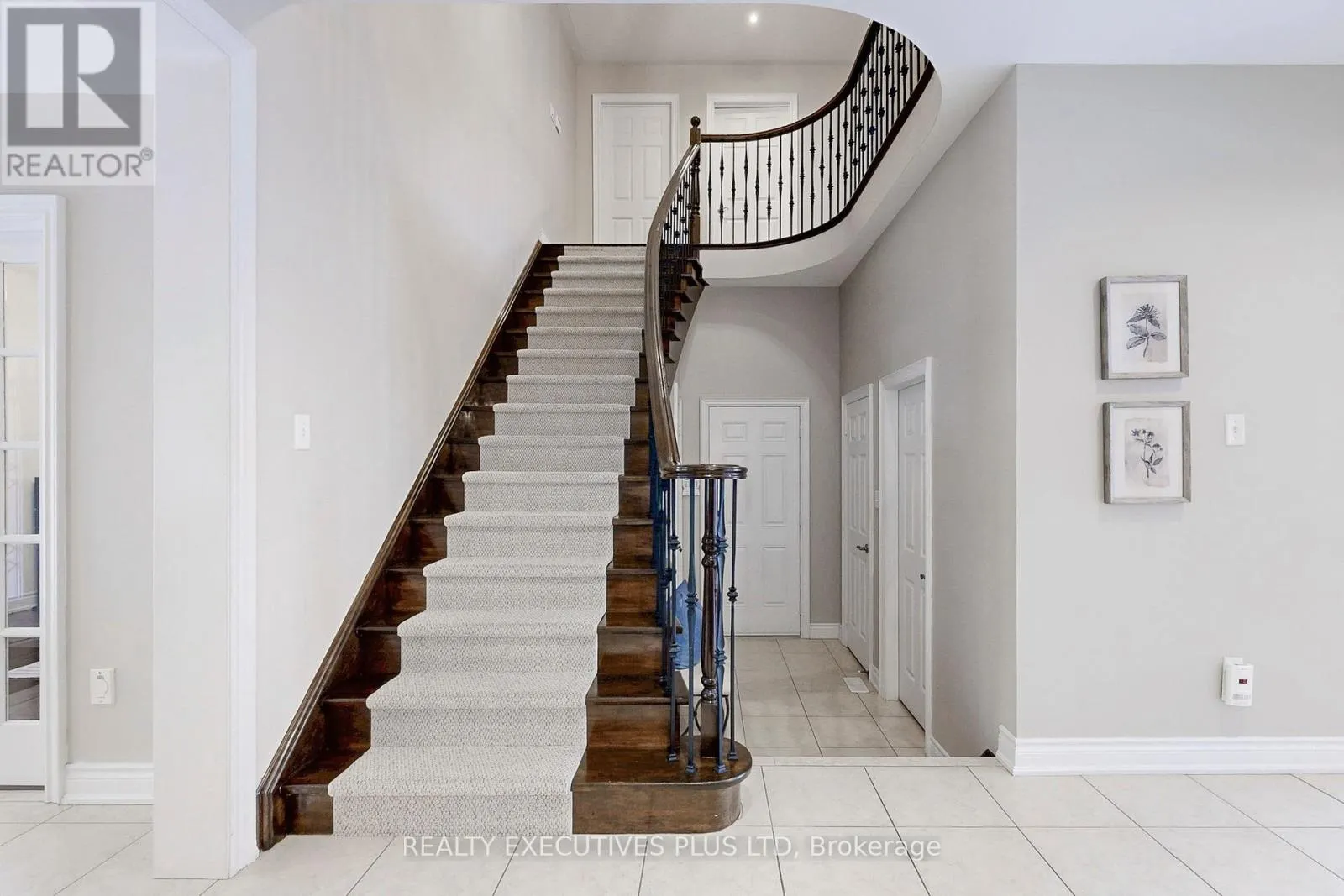29 WESTON CRESCENT