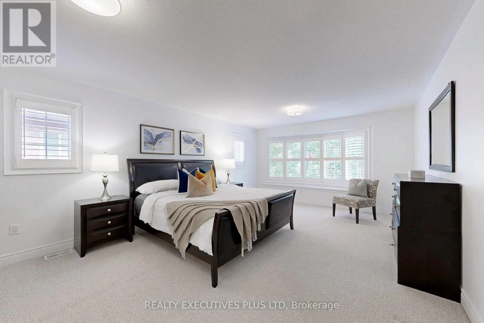 29 WESTON CRESCENT
