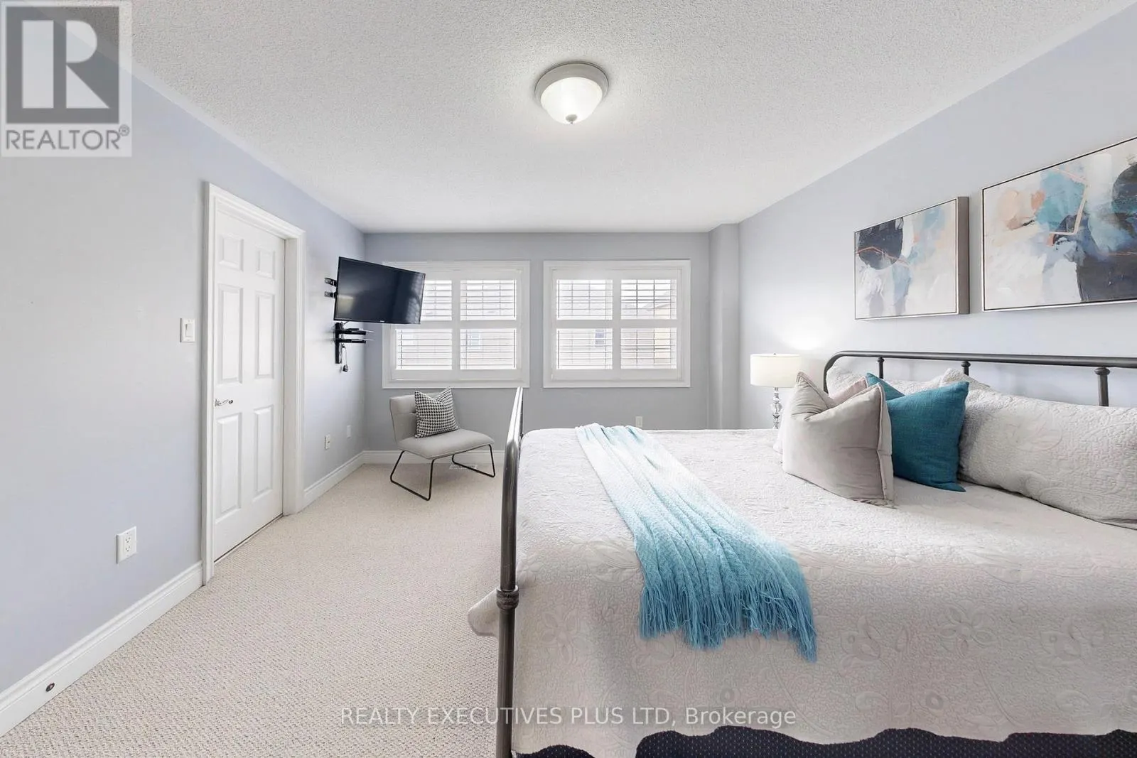 29 WESTON CRESCENT