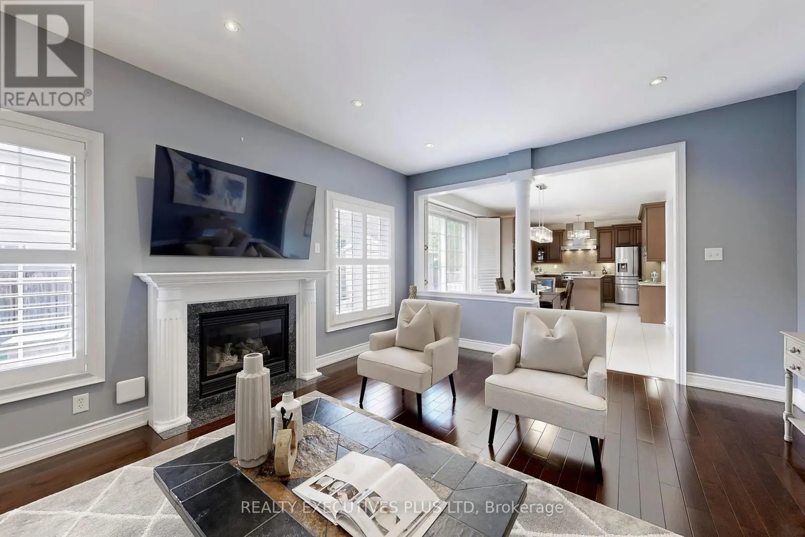 29 WESTON CRESCENT