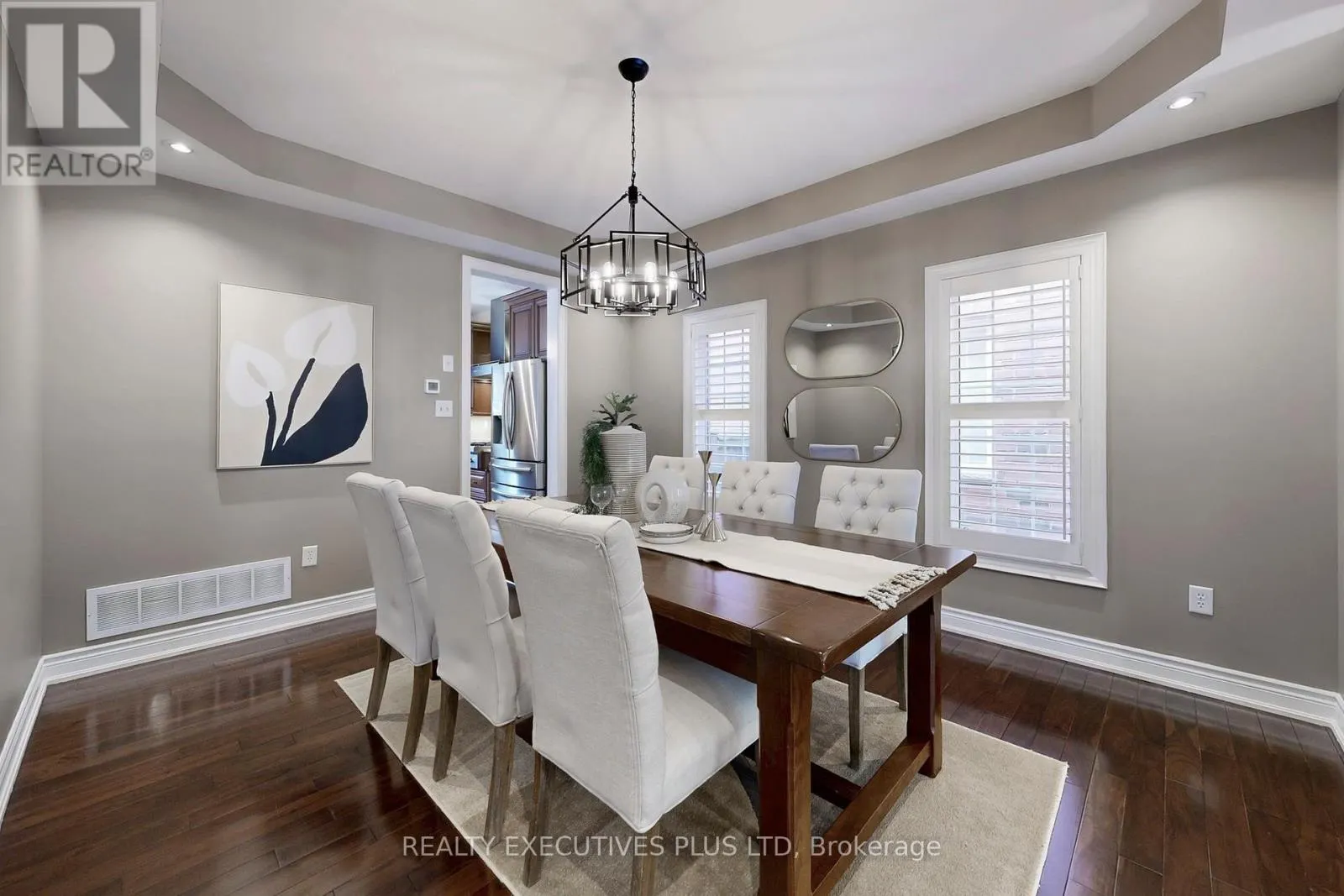 29 WESTON CRESCENT
