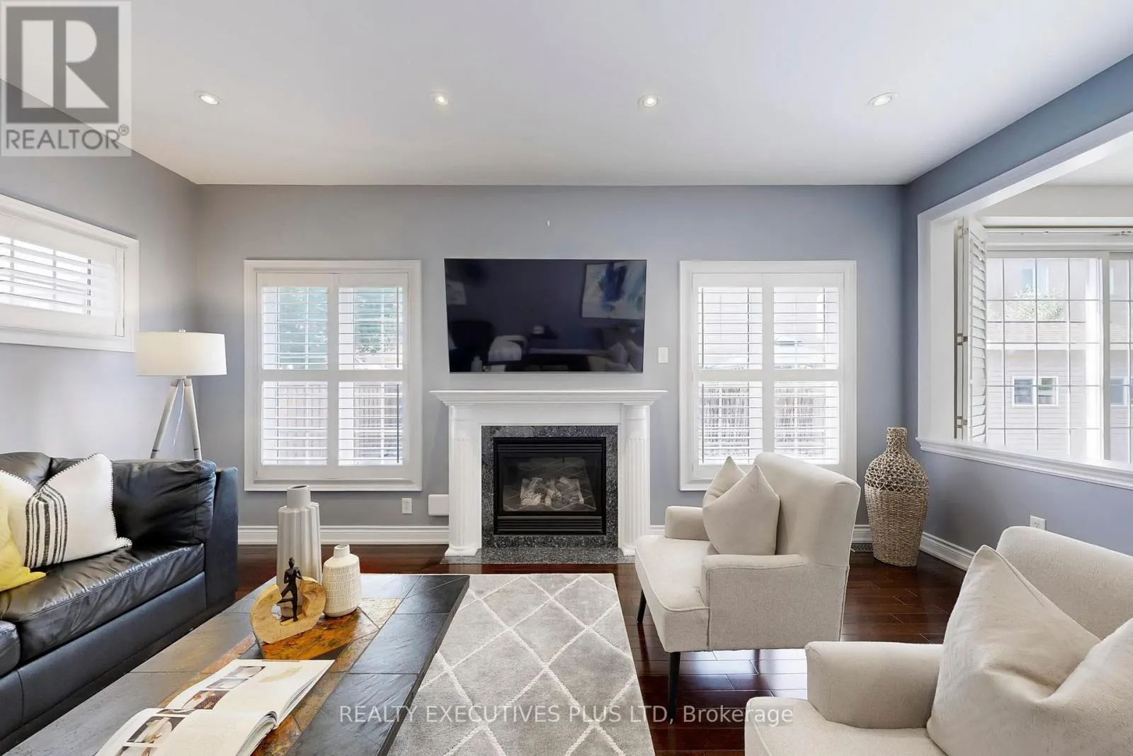 29 WESTON CRESCENT