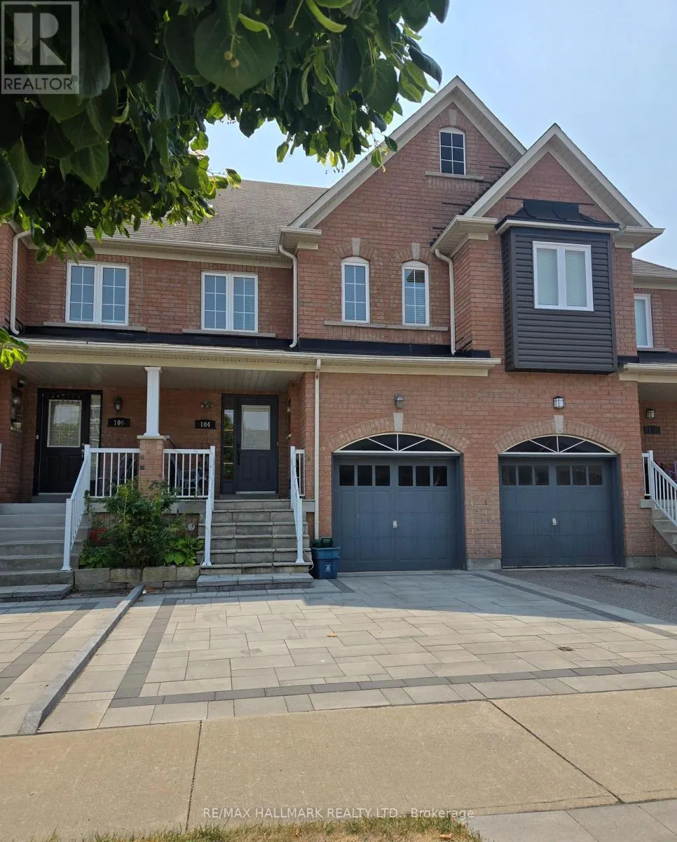 104 OCEANPEARL CRESCENT
