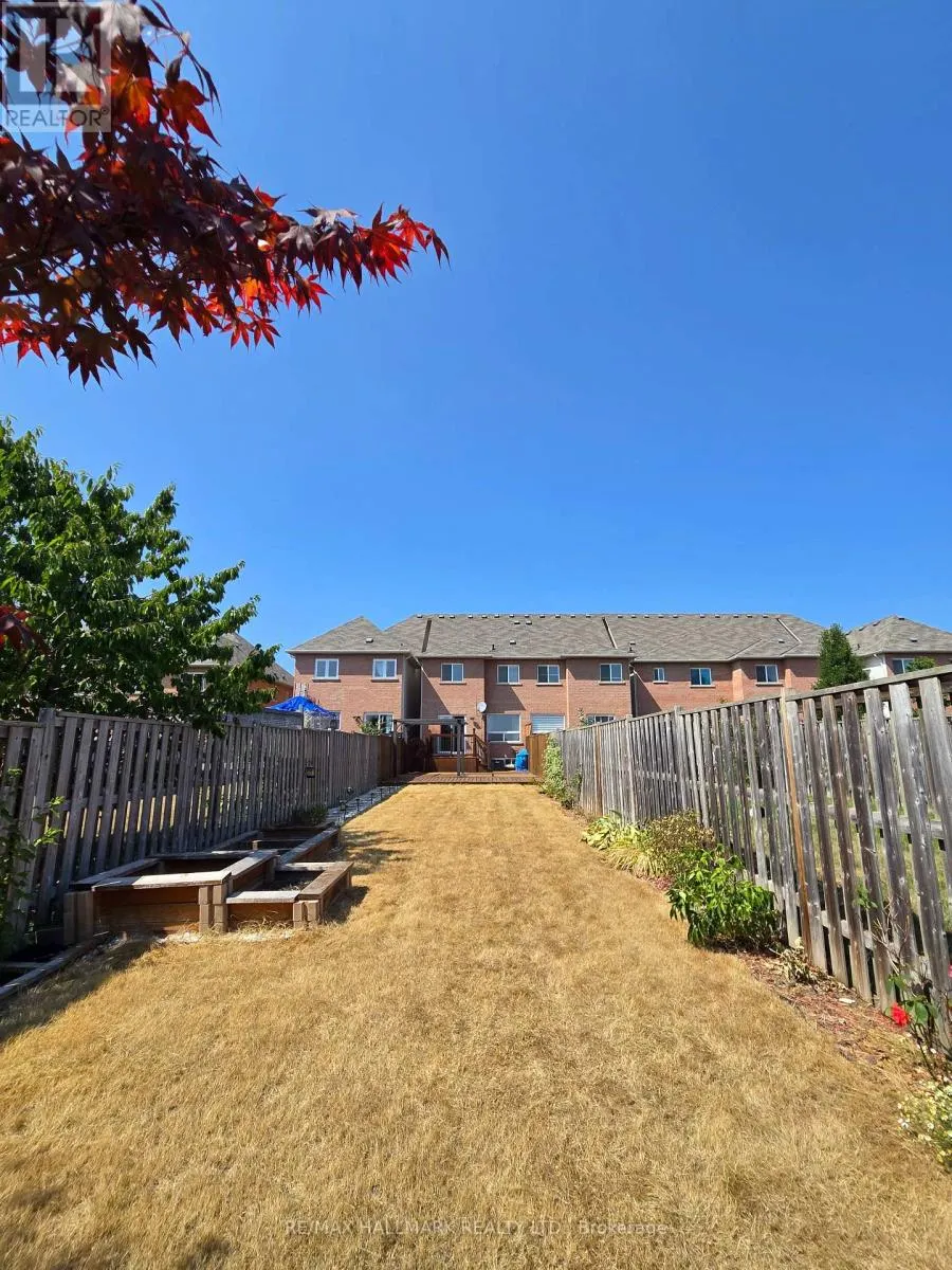104 OCEANPEARL CRESCENT