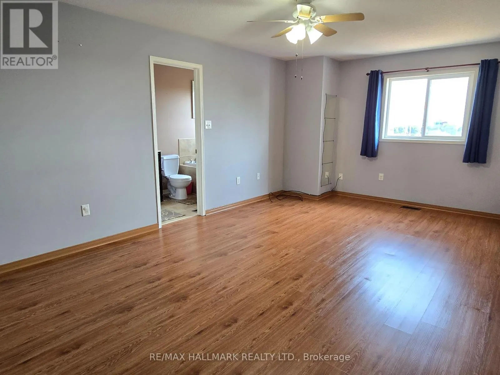 104 OCEANPEARL CRESCENT