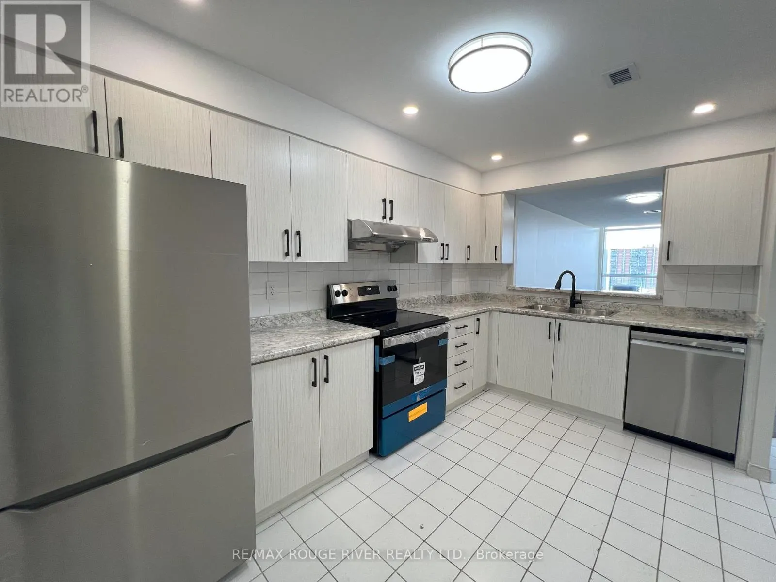 1511 - 4727 SHEPPARD AVENUE E