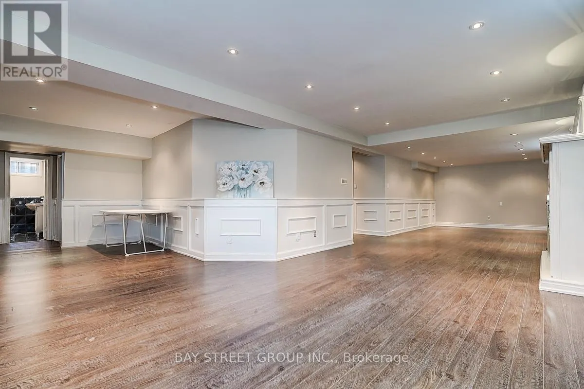 616 SHEPPARD AVENUE