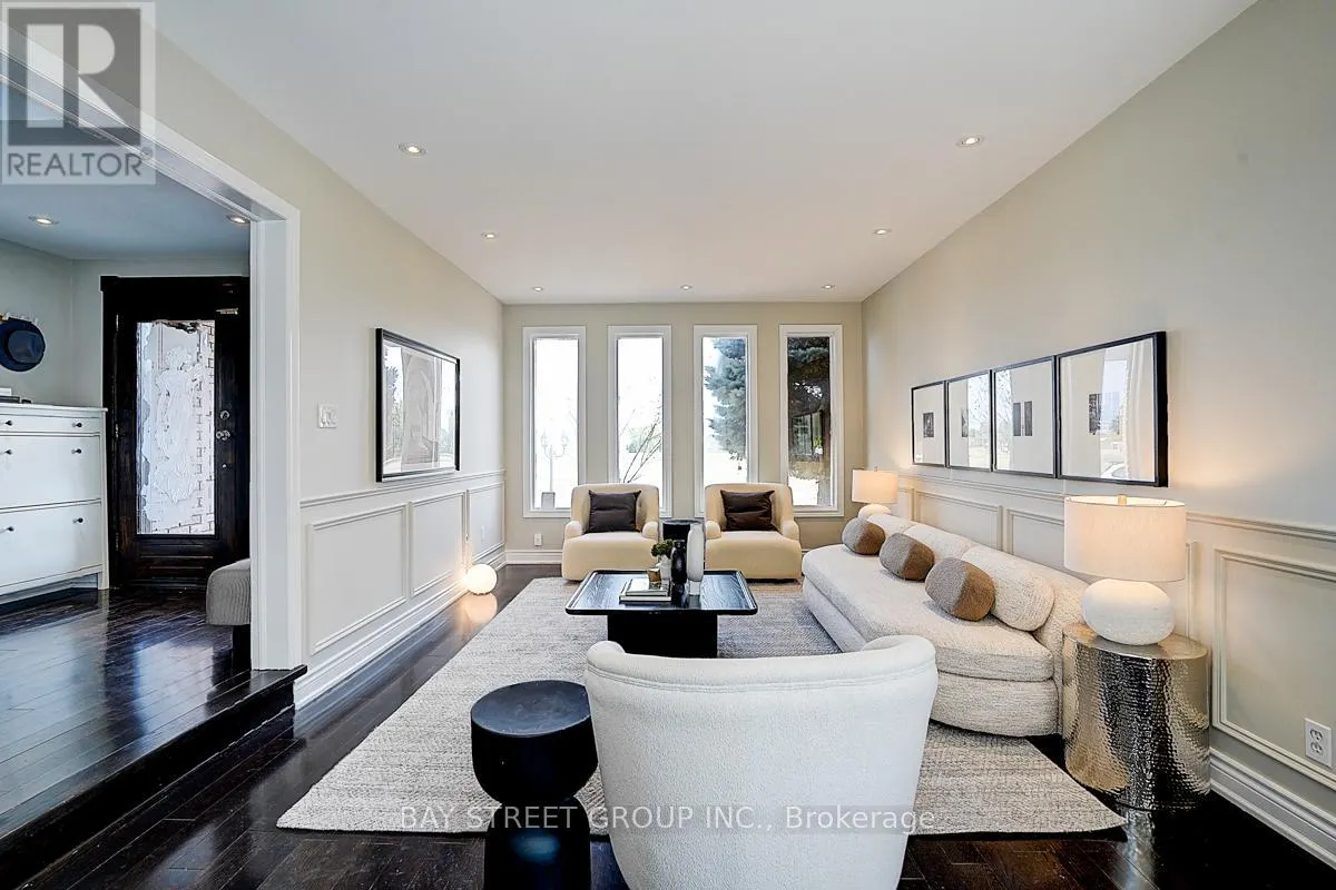 616 SHEPPARD AVENUE