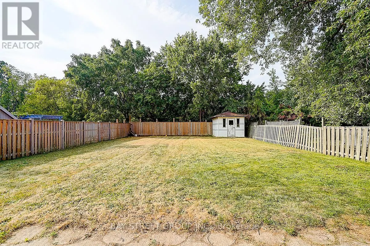 616 SHEPPARD AVENUE