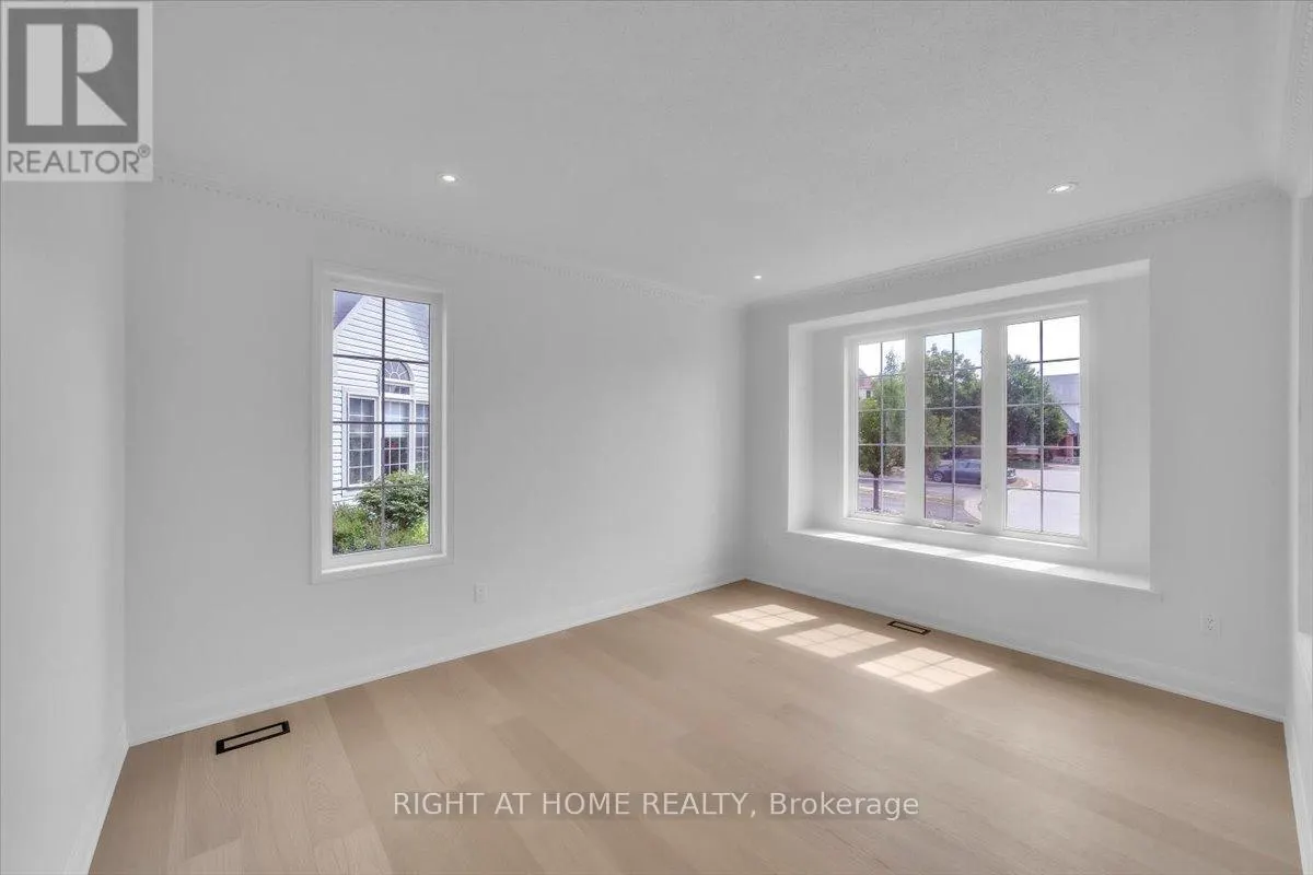 18 MCQUEEN CRESCENT