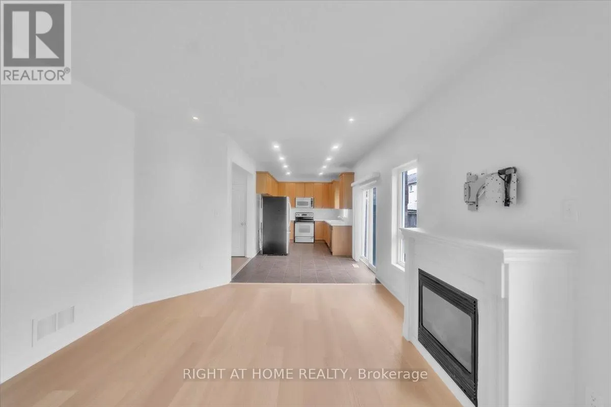 18 MCQUEEN CRESCENT