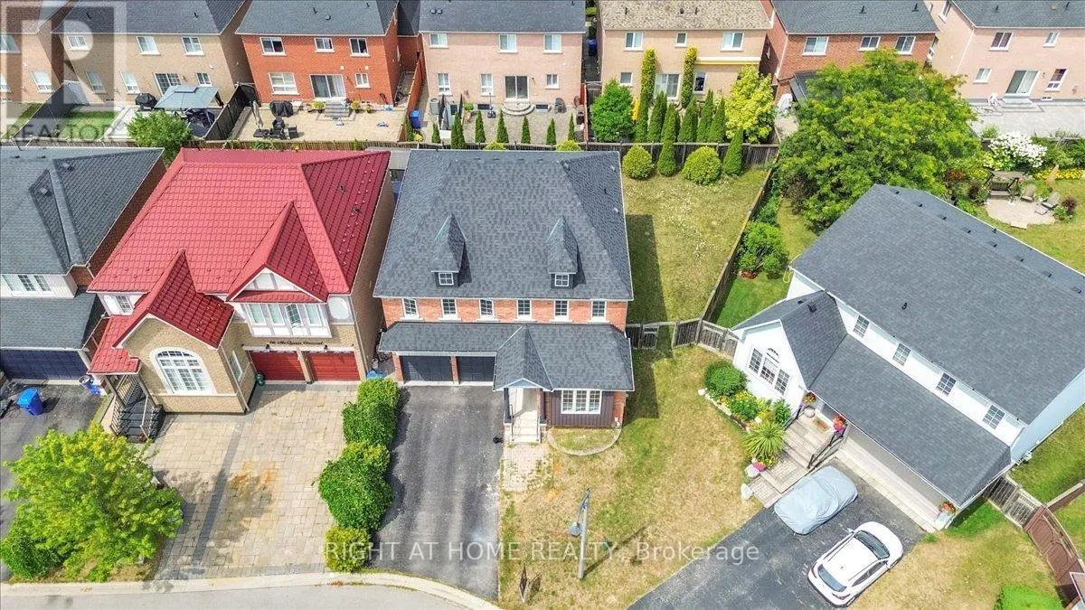 18 MCQUEEN CRESCENT
