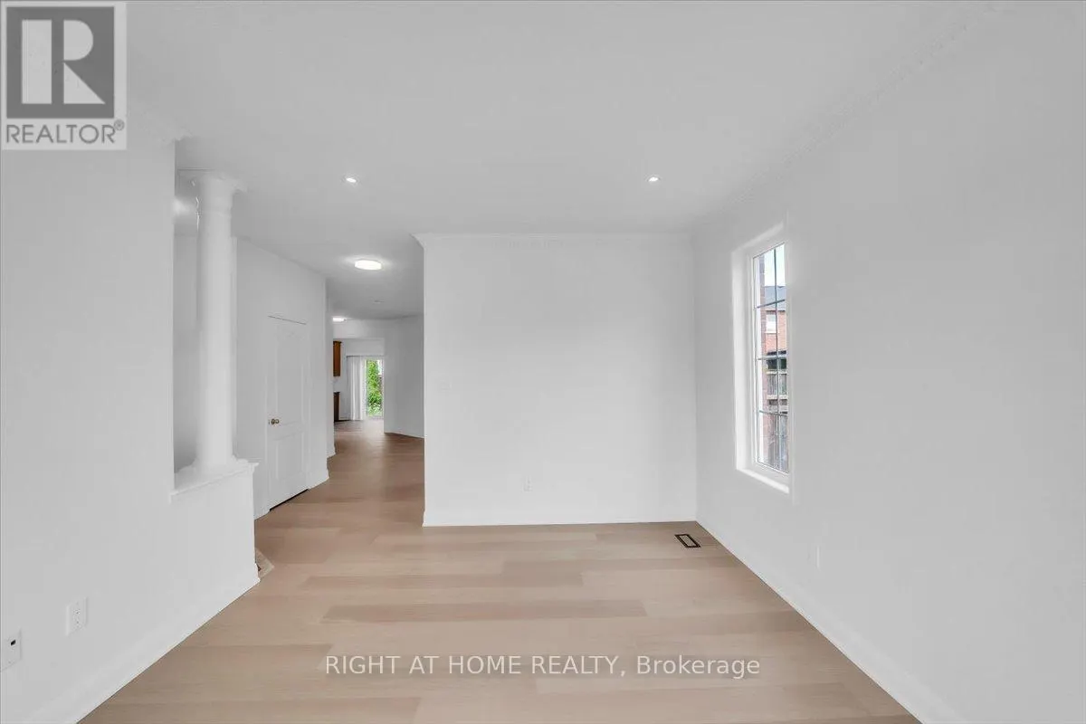 18 MCQUEEN CRESCENT
