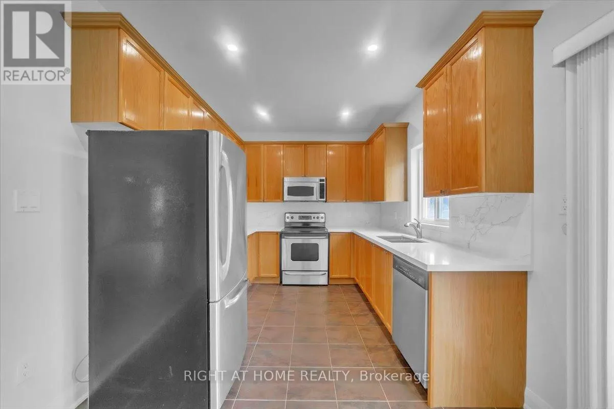18 MCQUEEN CRESCENT