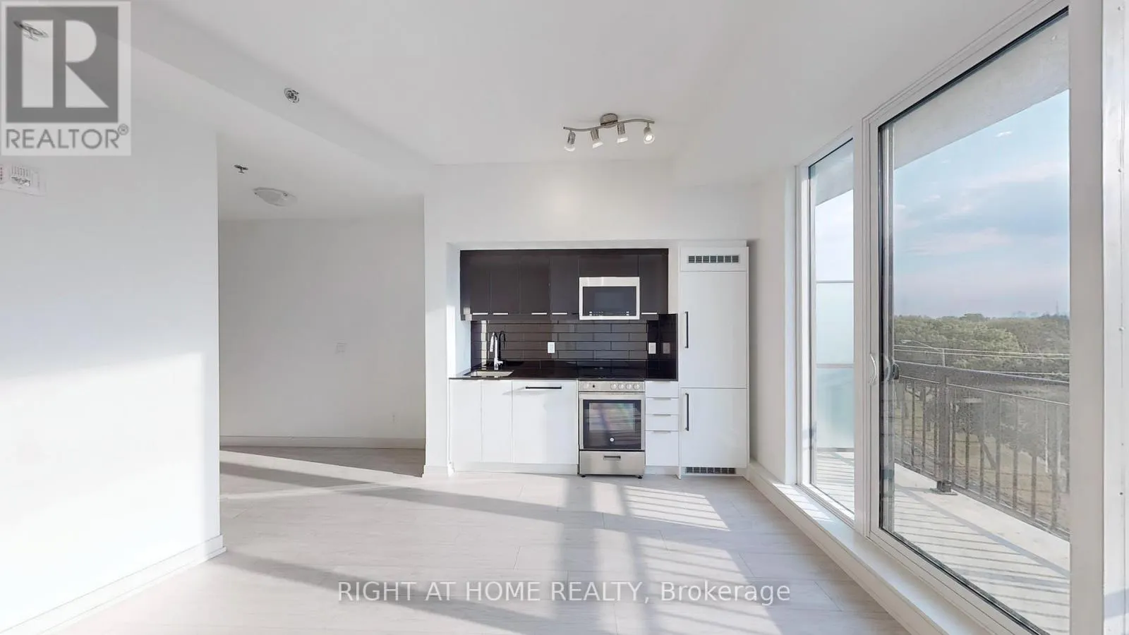 526 - 90 GLEN EVEREST ROAD
