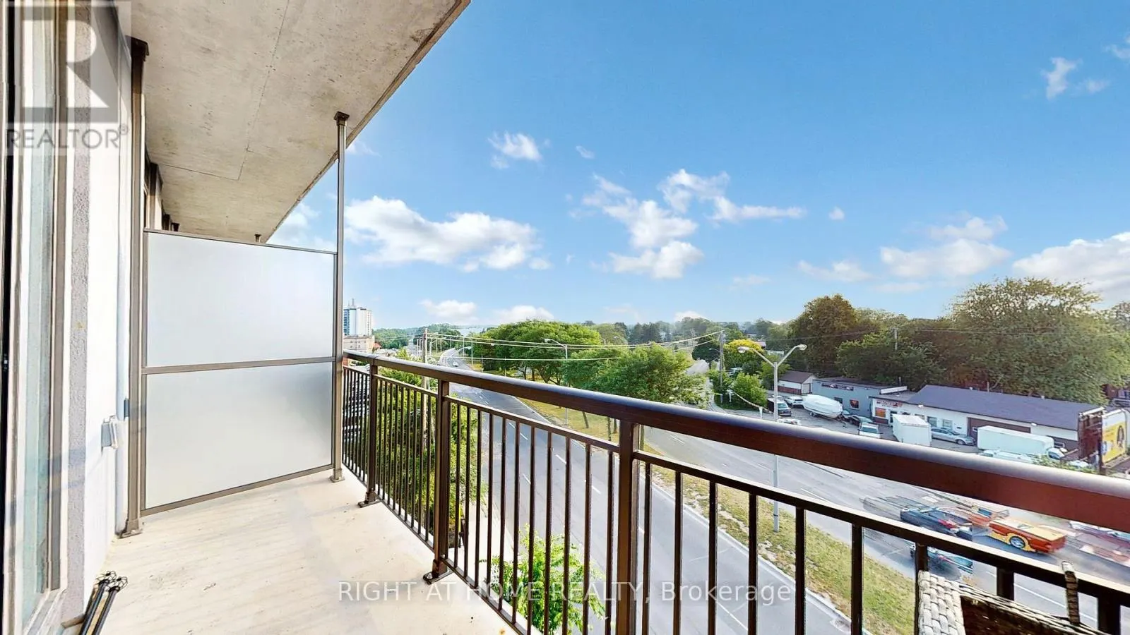 526 - 90 GLEN EVEREST ROAD