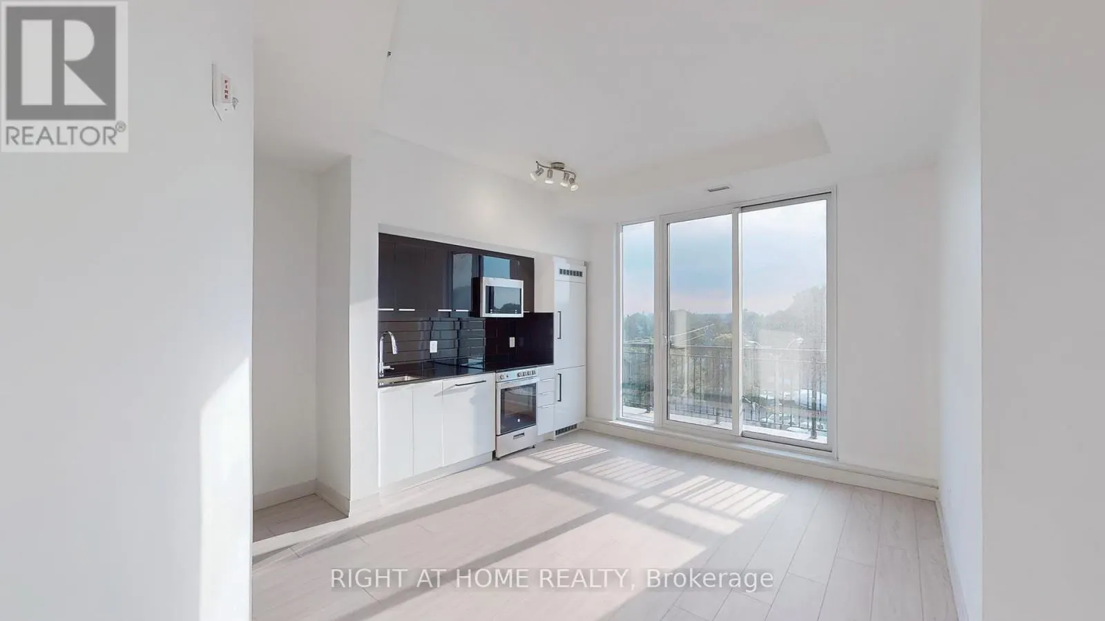 526 - 90 GLEN EVEREST ROAD