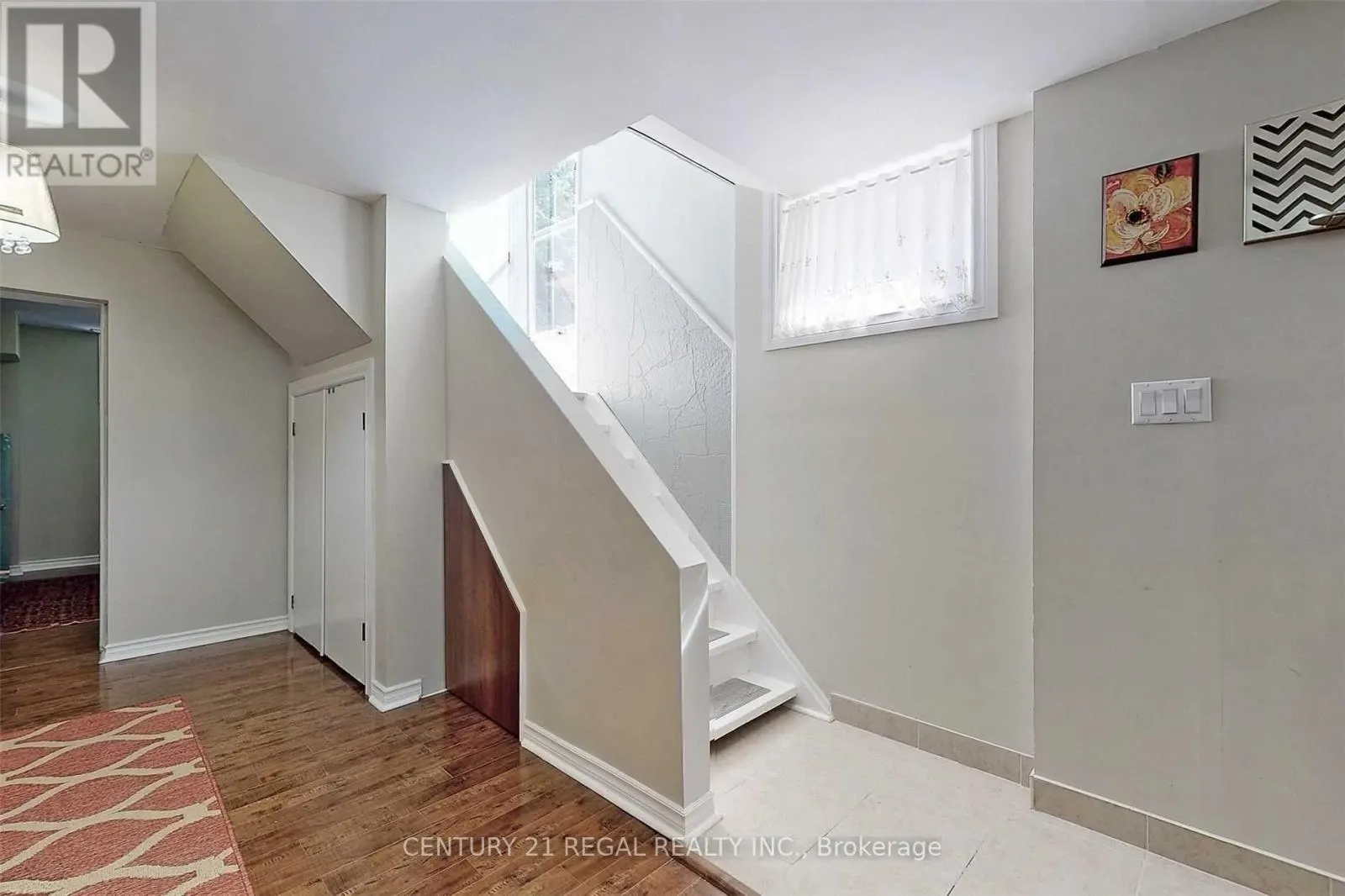 LOWER - 5 STEVENVALE DRIVE