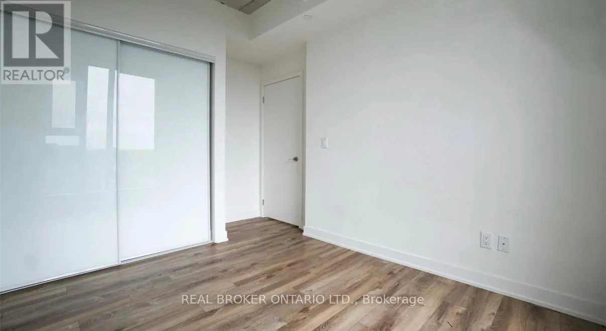 1003 - 30 BASEBALL PLACE