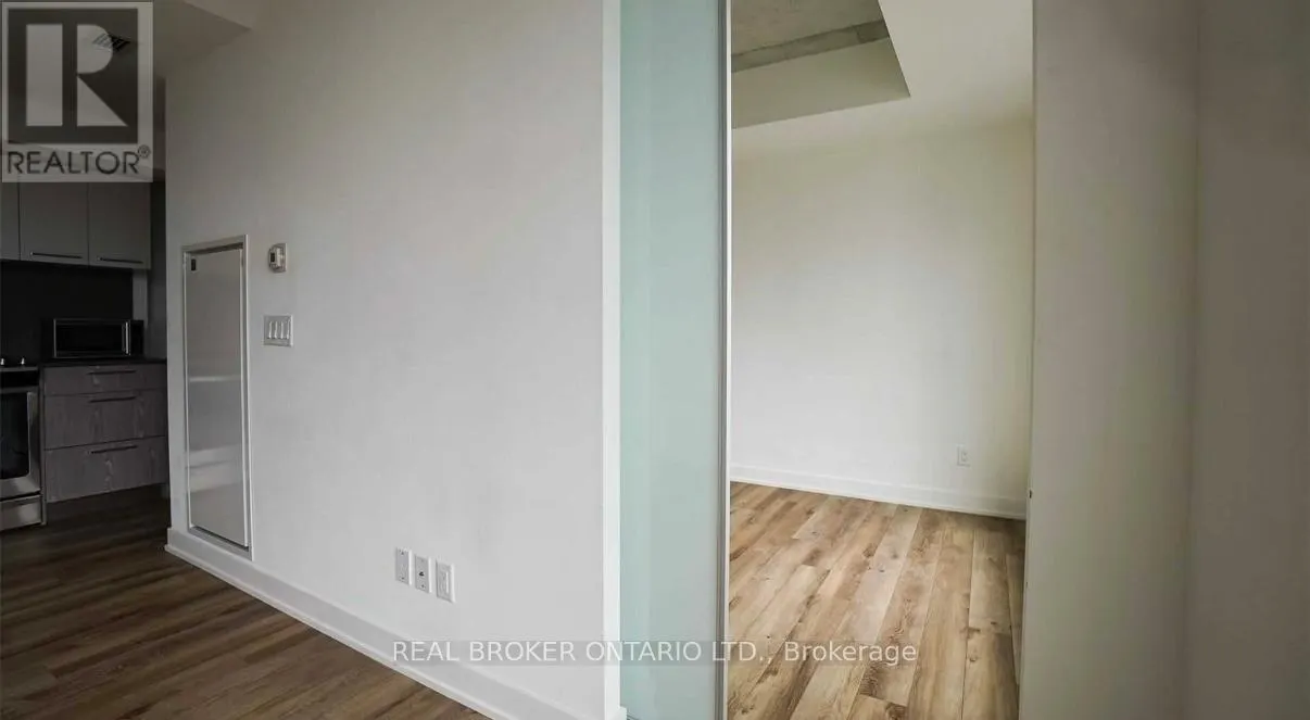 1003 - 30 BASEBALL PLACE