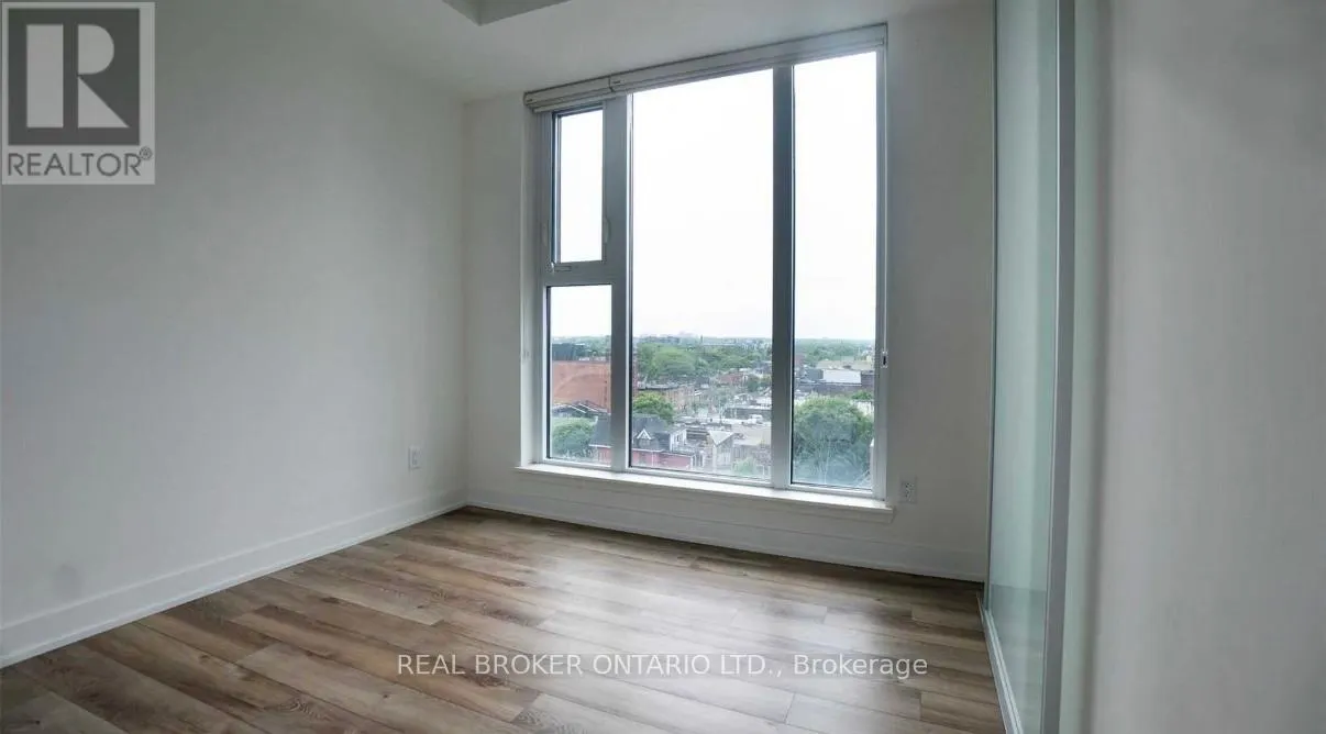 1003 - 30 BASEBALL PLACE
