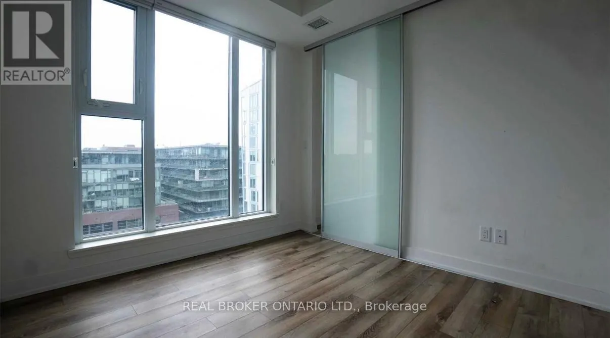 1003 - 30 BASEBALL PLACE