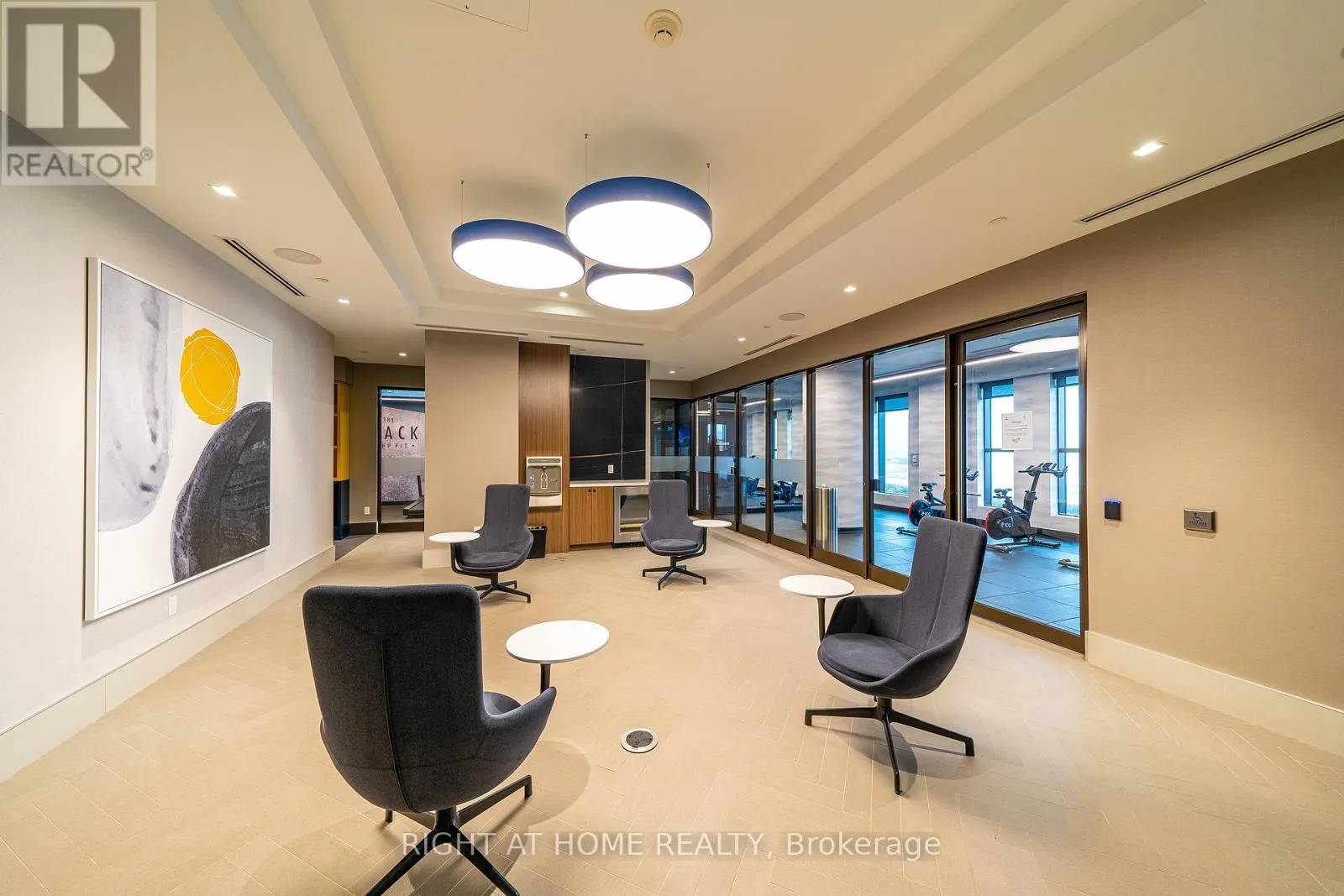 2015 - 2550 SIMCOE STREET N