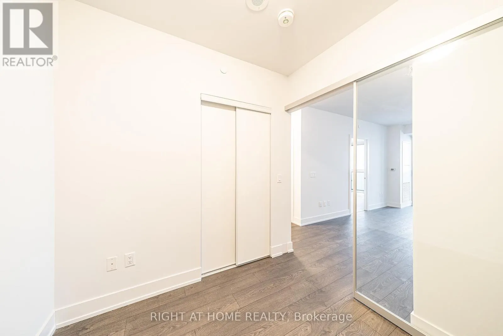 2015 - 2550 SIMCOE STREET N