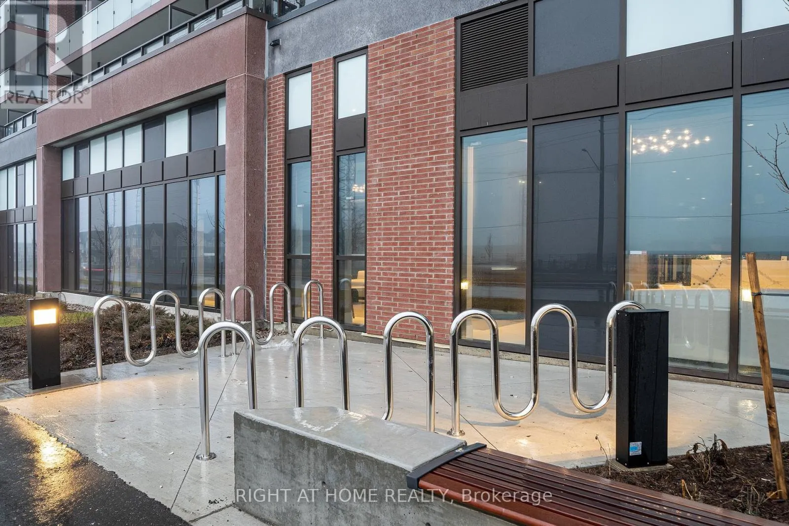 2015 - 2550 SIMCOE STREET N