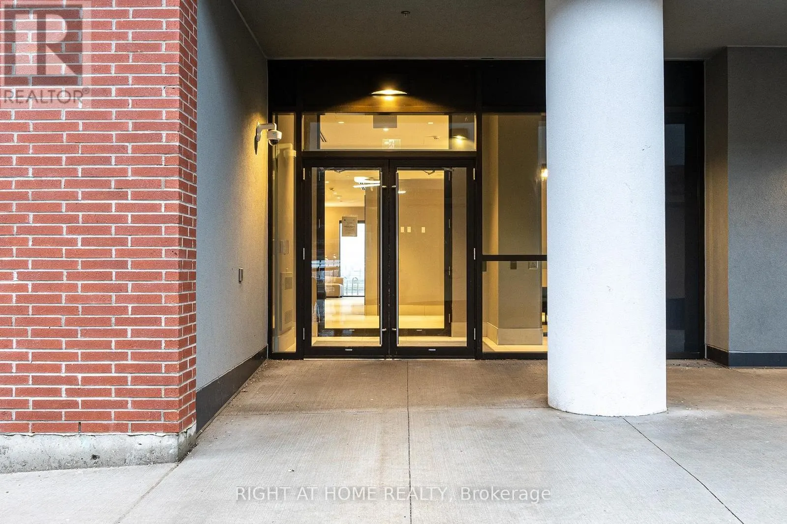 2015 - 2550 SIMCOE STREET N
