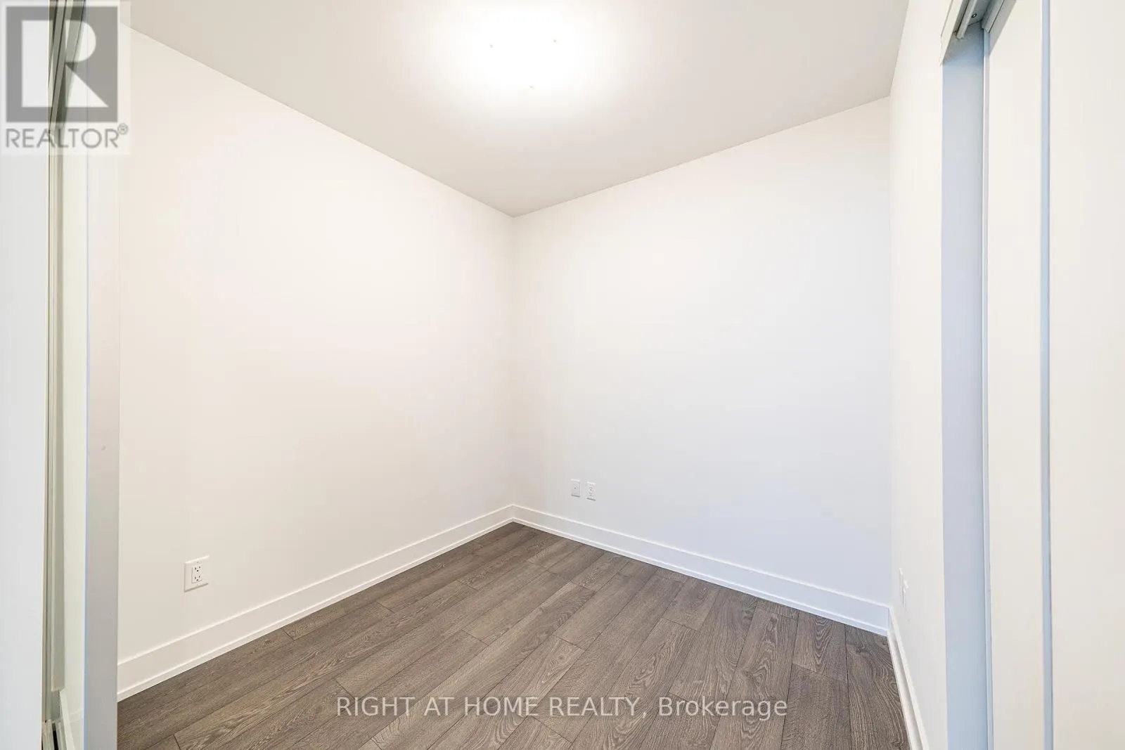 2015 - 2550 SIMCOE STREET N