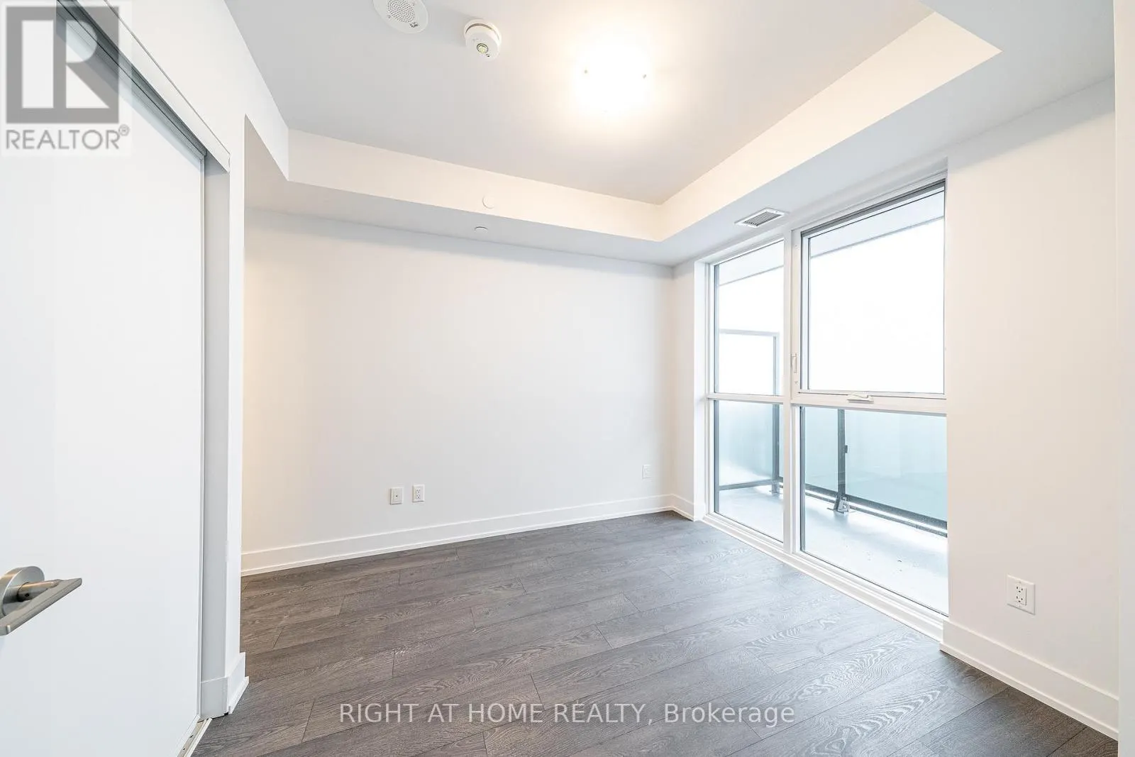 2015 - 2550 SIMCOE STREET N