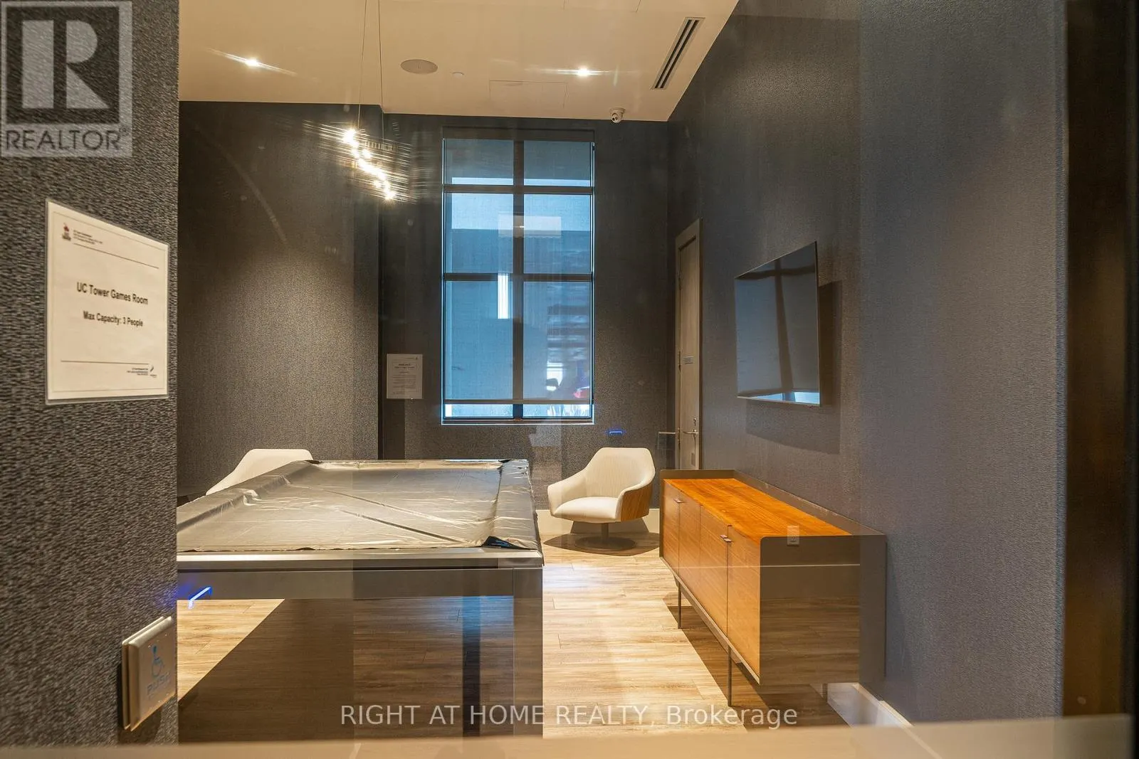 2015 - 2550 SIMCOE STREET N