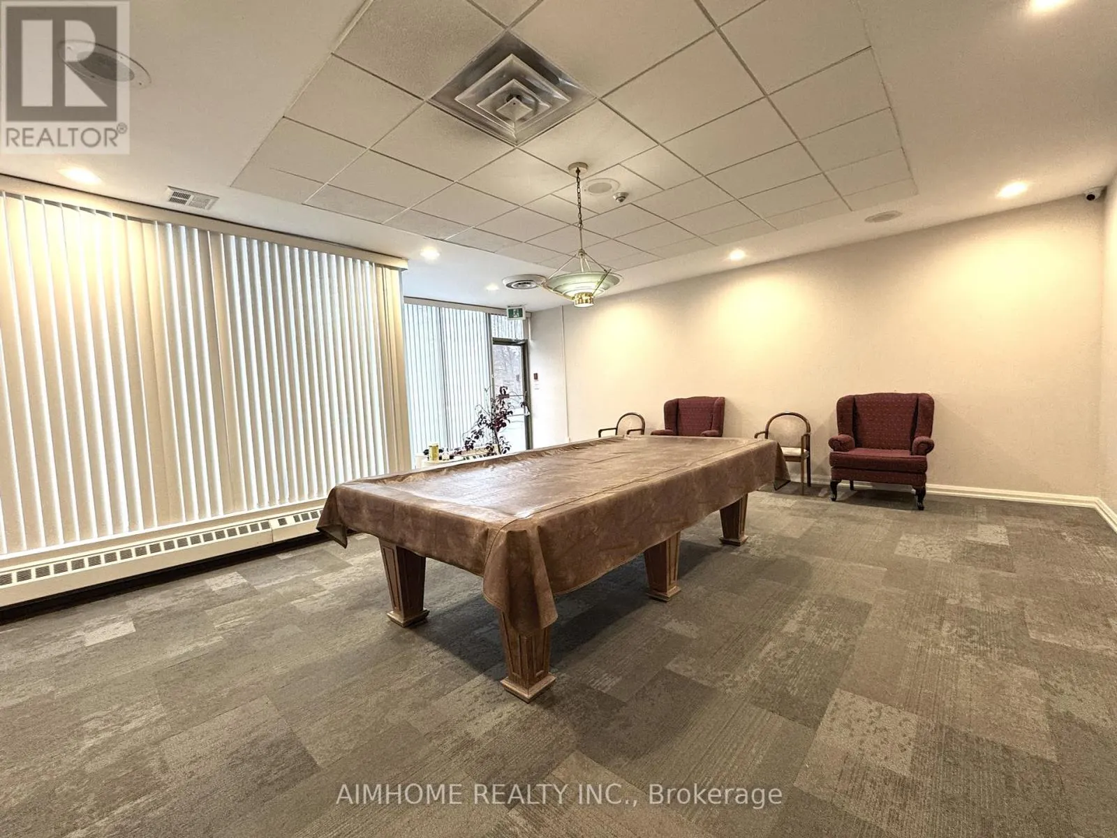 404 - 175 BAMBURGH CIRCLE