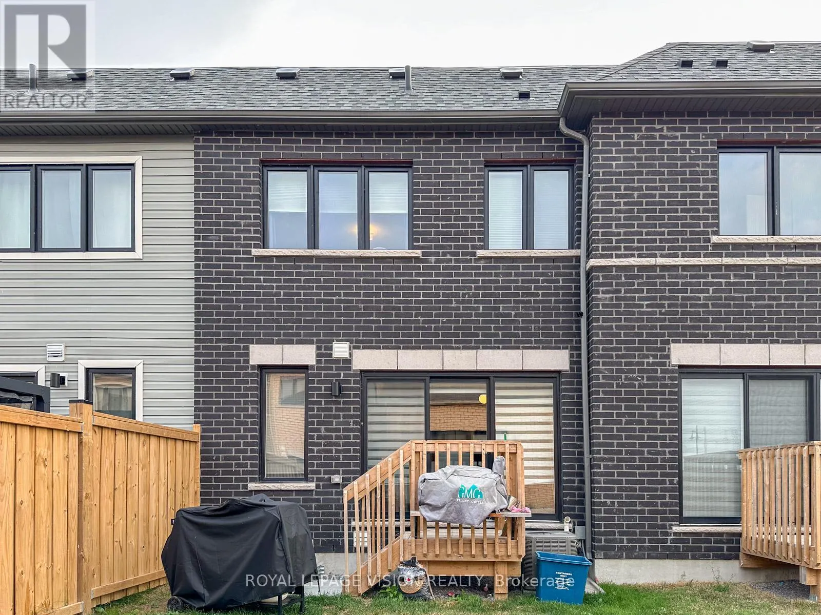 74 CASPIAN SQUARE DRIVE
