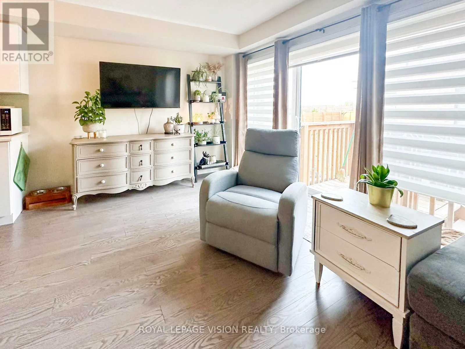 74 CASPIAN SQUARE DRIVE