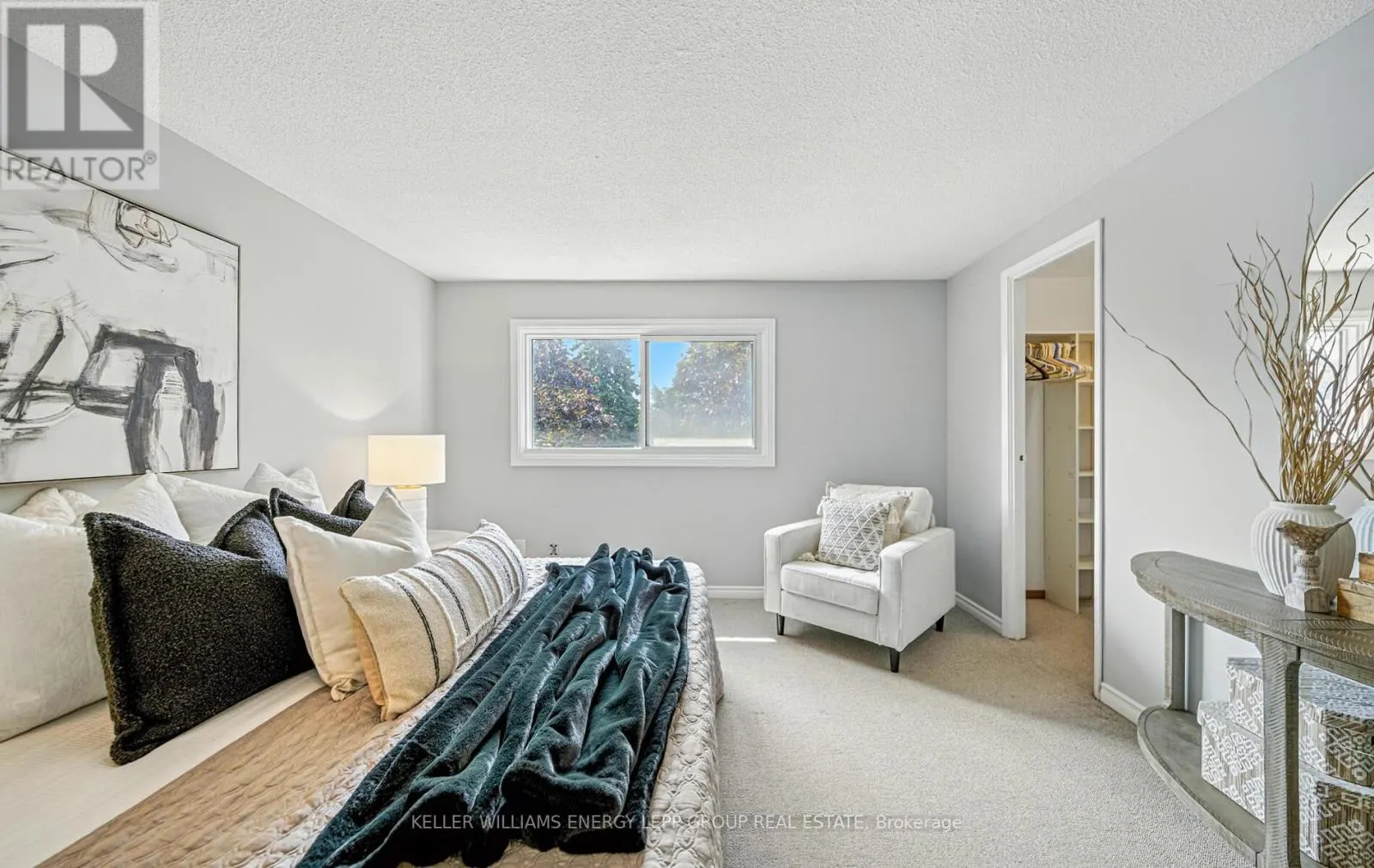 9 - 945 BURNS STREET W, #9