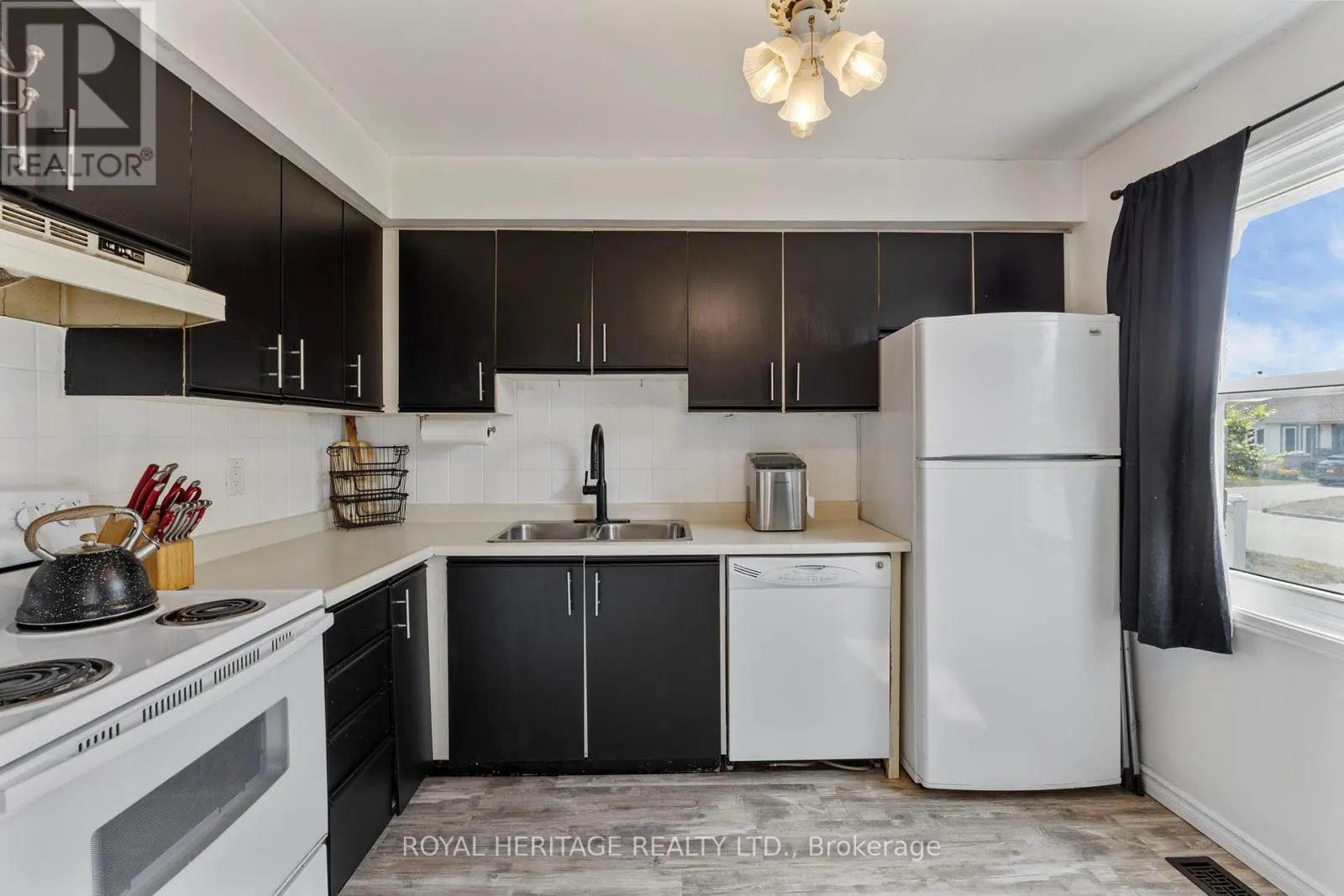1471 CONNERY CRESCENT