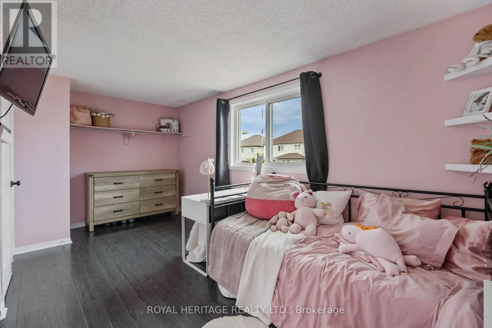 1471 CONNERY CRESCENT