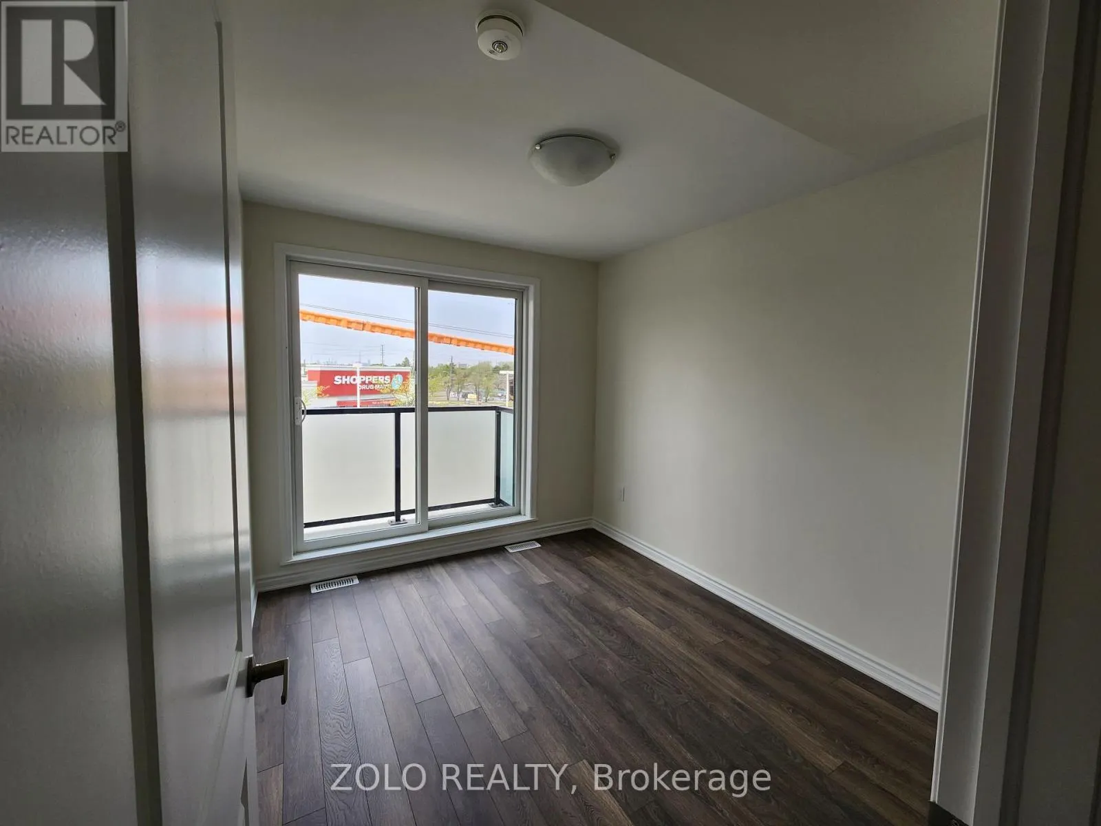 112 - 1081 DANFORTH ROAD