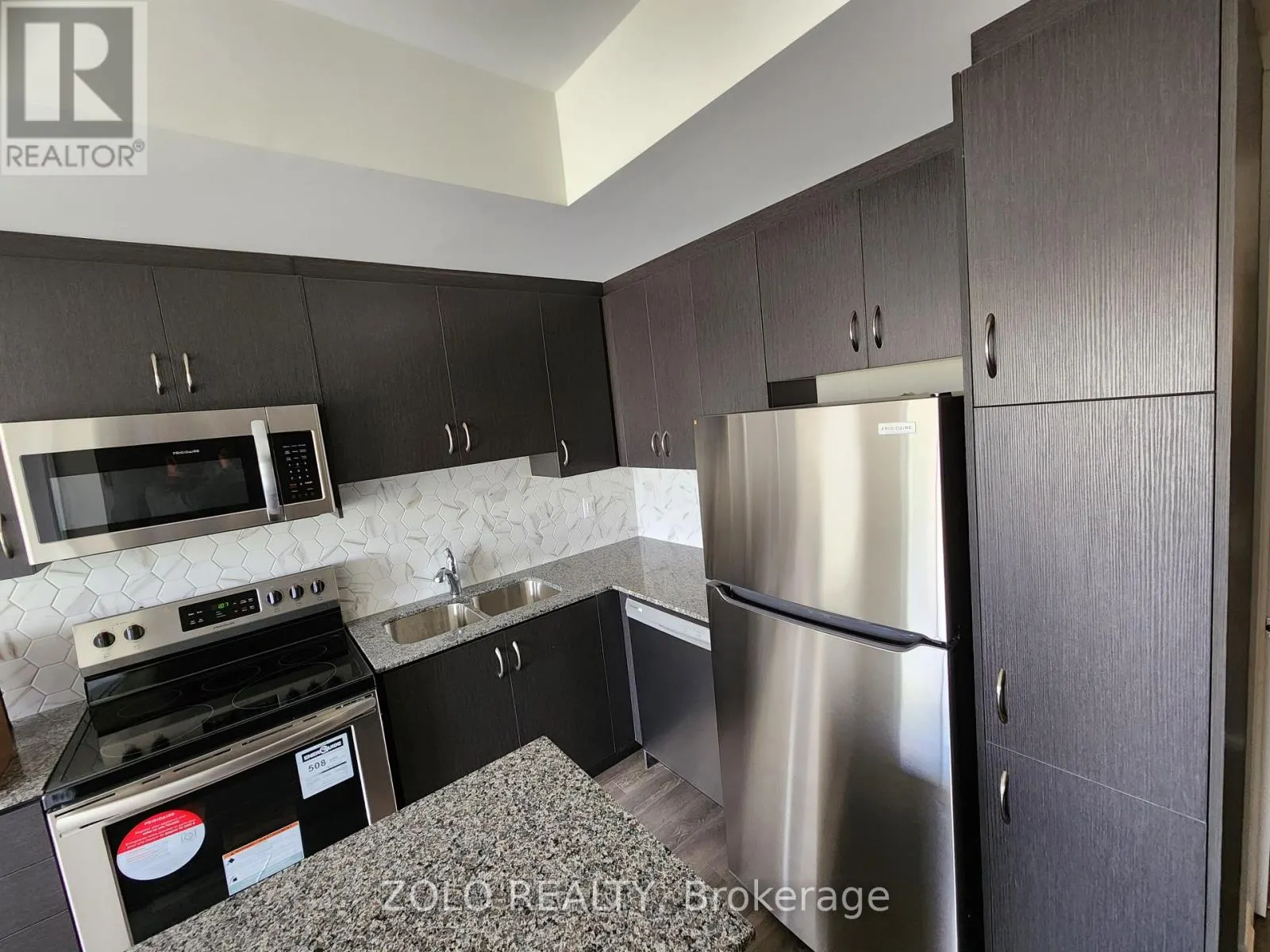 112 - 1081 DANFORTH ROAD