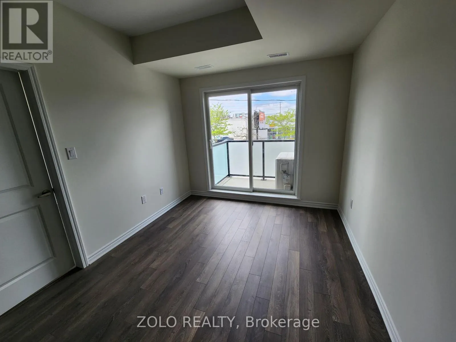 112 - 1081 DANFORTH ROAD