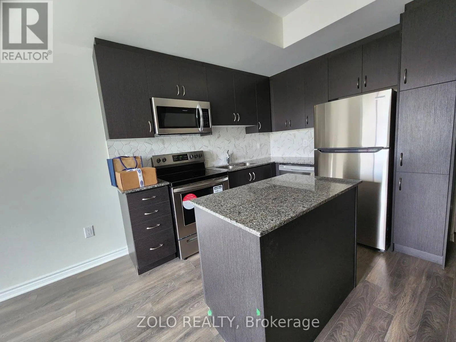 112 - 1081 DANFORTH ROAD